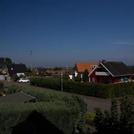Holiday home Svala *